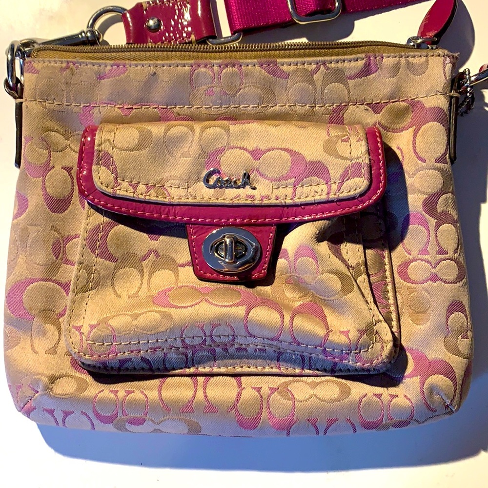 Small Coach crossbody